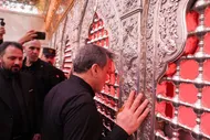 ببینید| شعار علیه عباس عراقچی در کربلا!