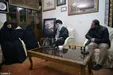 حضور رهبرانقلاب در منزل سردار قاسم سلیمانی/ حاج قاسم در راه خدا و انجام وظیفه از هیچکس و هیچ‌چیز پروا نداشت