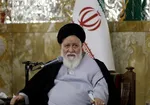علم‌الهدی: مجادله منبری بر سر پاکت نوکری اهل بیت نیست، کارمندی است!