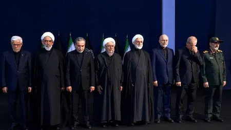 تصاویری از ادای احترام سران نظام به پیکر رهبر شهید انقلاب