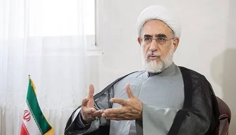 منتجب‌نیا: روحانی را تهدید می‌کردند که مذاکره را ادامه بدهید، سرت را زیر آب می‌کنیم