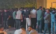 ببینید| صف عجیب خریداران آیفون در ترکیه یک روز قبل از فروش