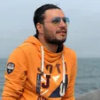 «جواد عزتی» لب دریا+عکس