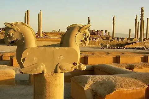 توقف الحاق حریم تخت‌جمشید به مرودشت
