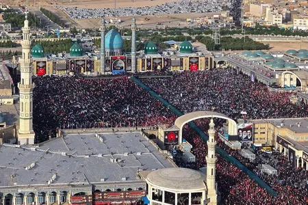 تصاویر هوایی از جمعیت عظیم مردم قم در مراسم بدرقه رهبر شهید