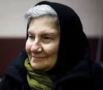ببینید| حضور بازیگر پیشکسوت سینما در میان تجمع کنندگان میدان انقلاب