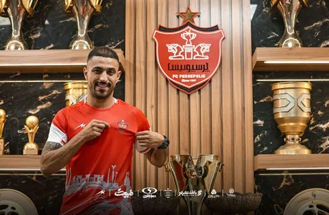 عکس| لباس عجیب ستاره پرسپولیس در گل‌گهر