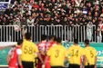 ببینید| ورود هواداران پرسپولیس و سپاهان از نرده‌های ورزشگاه