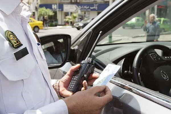 توقیف پژو ۲۰۷ با سرعت ۲۰۸ کیلومتر بر ساعت در آزادراه تهران–قم